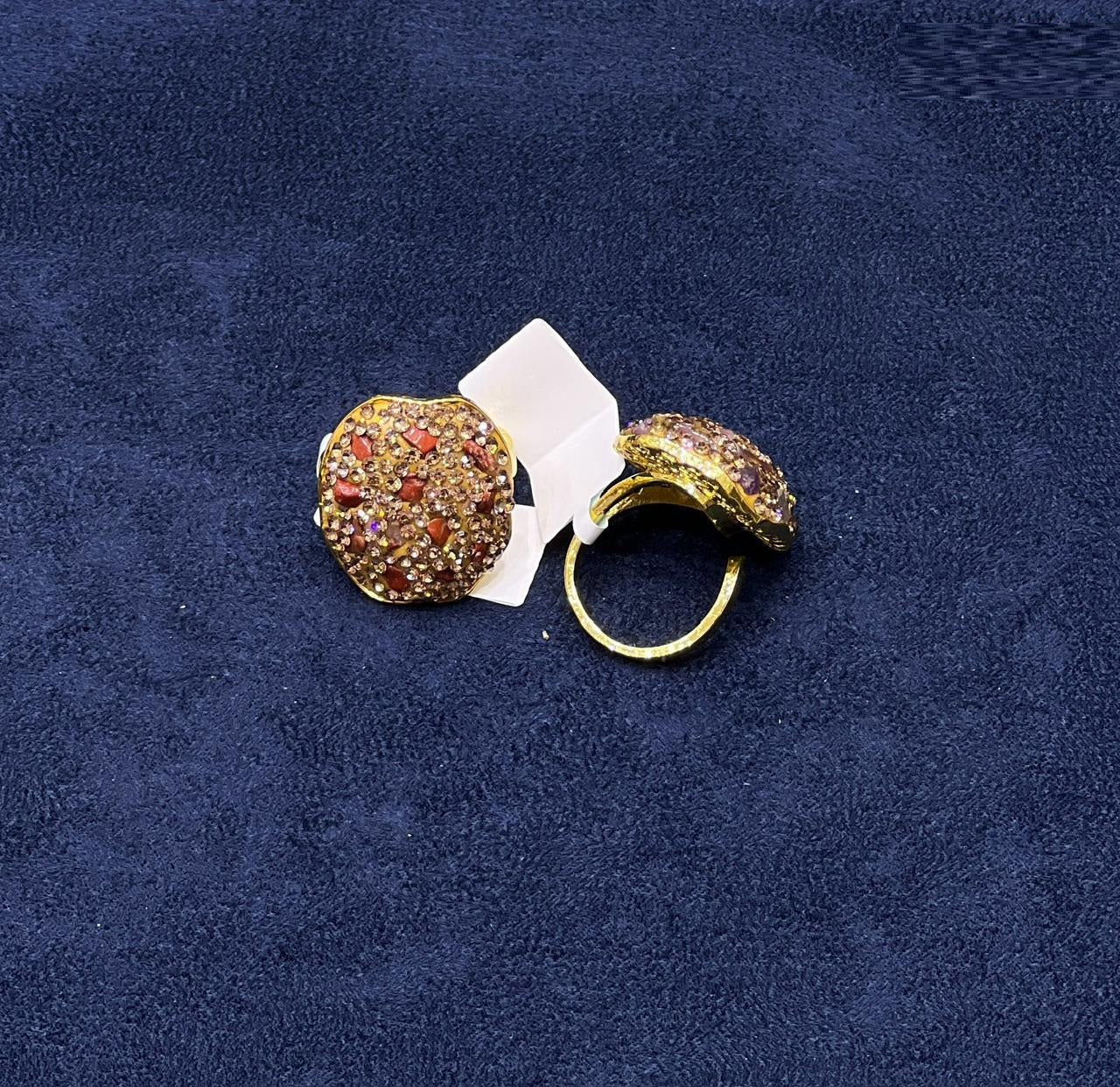 Vintage-Style Crystal Cocktail Ring